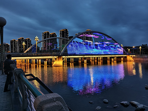 1742970194152440.jpg 哈密河道亮化.jpg