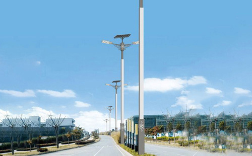 哈密太阳能路灯前半夜亮后半夜暗的真相：控制器分时调光机制